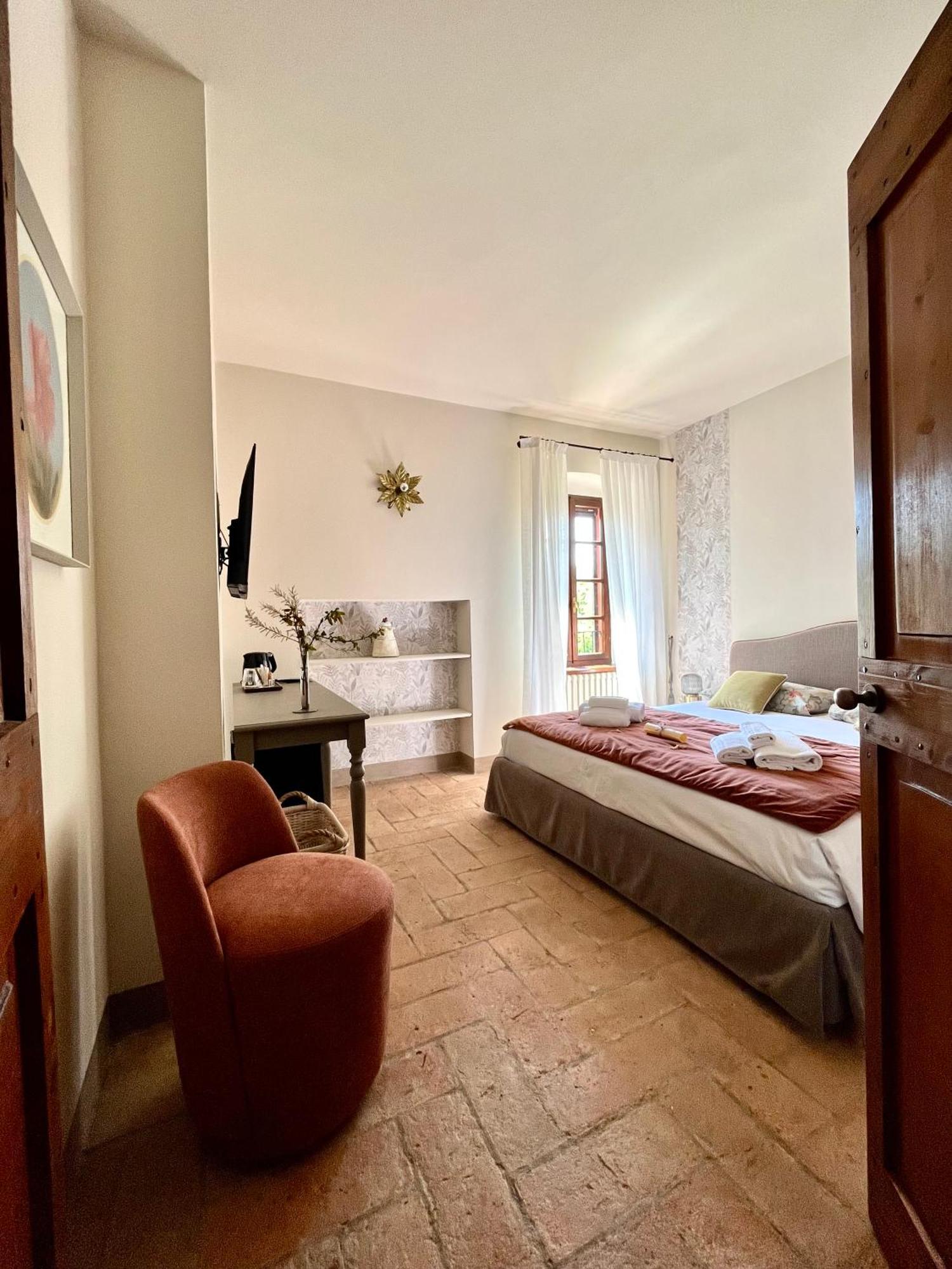 Le Mansarine Charme B&B Castellaro  ภายนอก รูปภาพ