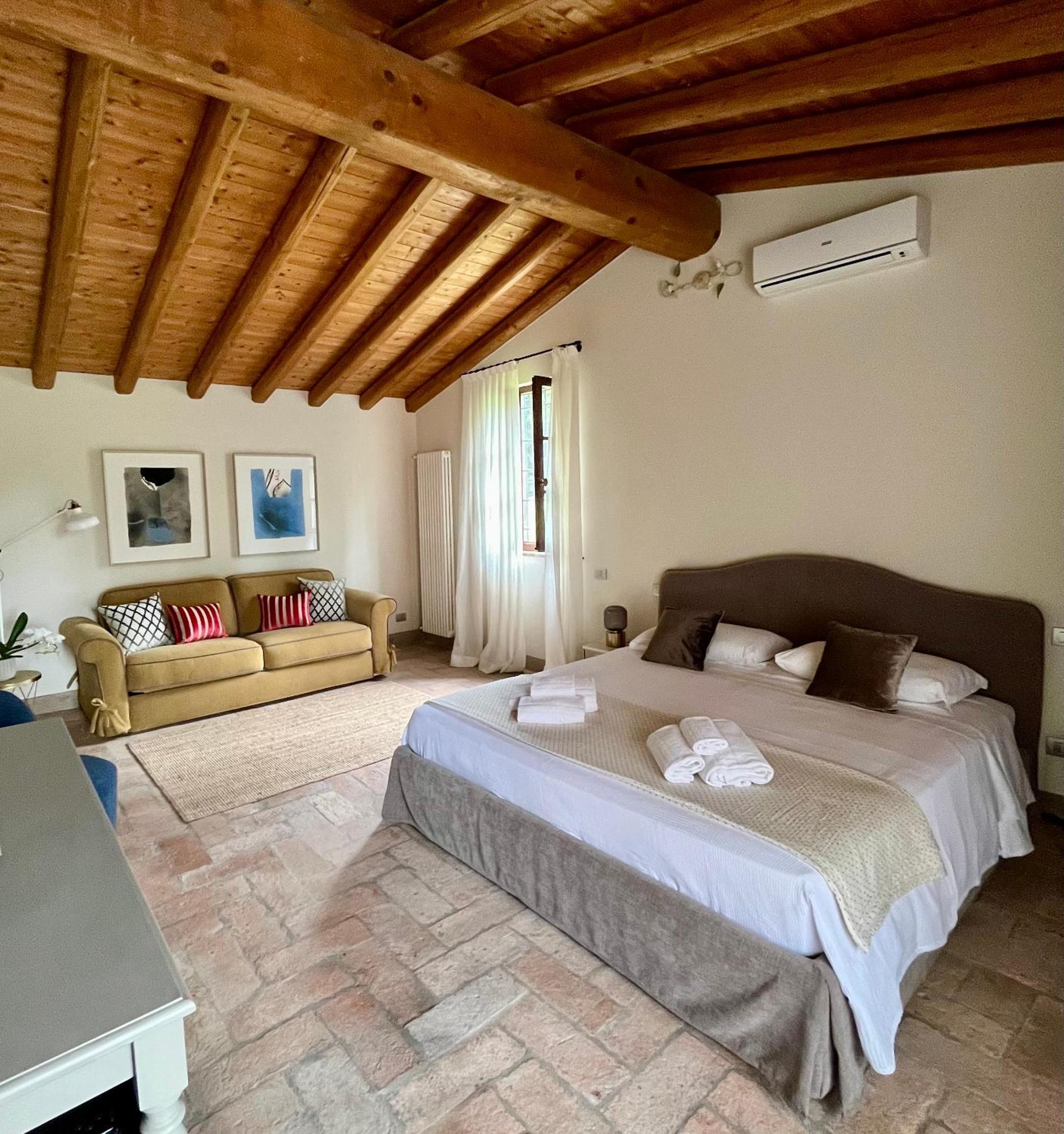 Le Mansarine Charme B&B Castellaro  ภายนอก รูปภาพ