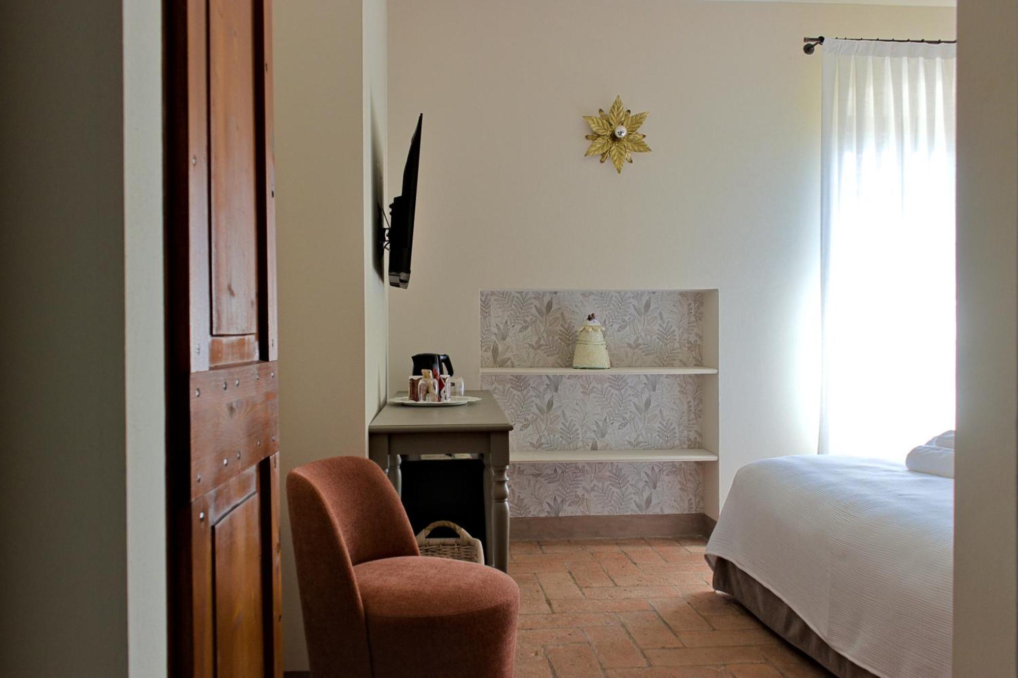 Le Mansarine Charme B&B Castellaro  ภายนอก รูปภาพ